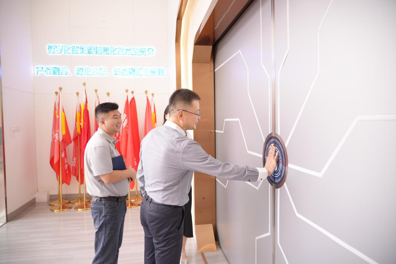 共建校企联动  护航职校出海 ——金亚太律师受邀赴安徽绿海商务学院开展依法治校交流
