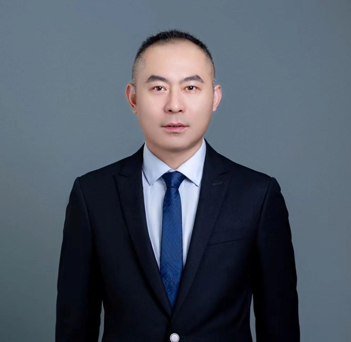 储晓镭律师
