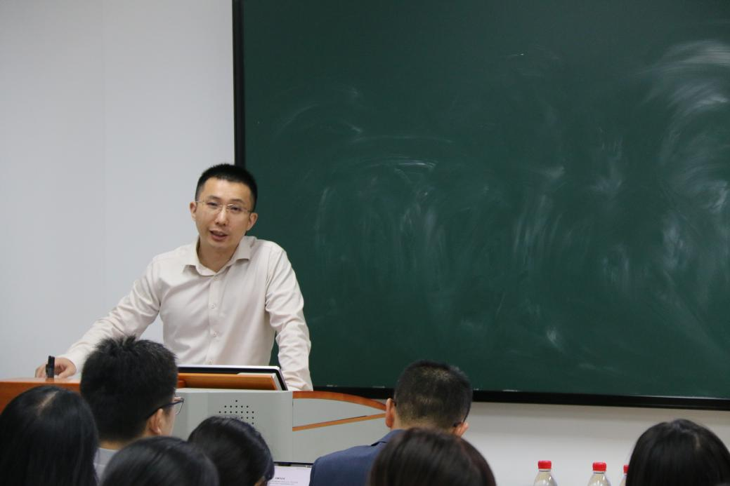 聚焦涉外刑事法前沿｜徐权峰律师在安徽大学尚权讲坛就涉外刑事法实践进行与谈交流